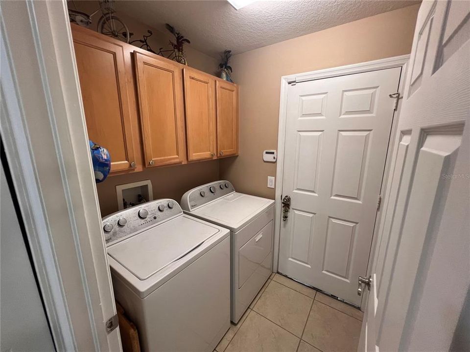 For Sale: $312,990 (3 beds, 2 baths, 1275 Square Feet)