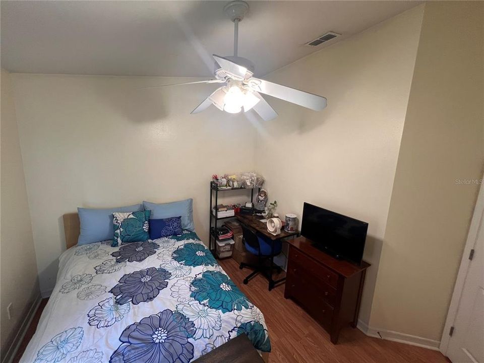 For Sale: $312,990 (3 beds, 2 baths, 1275 Square Feet)