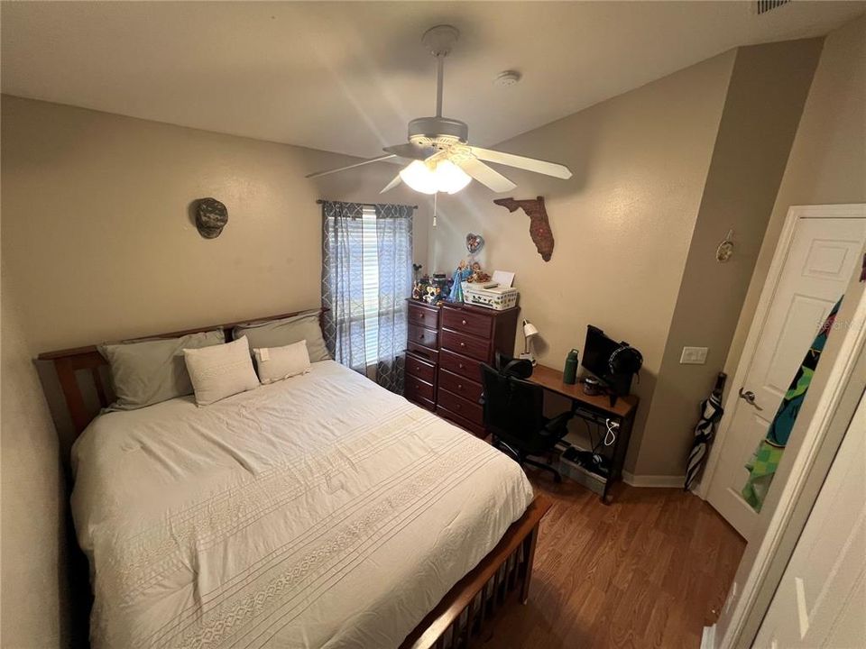 For Sale: $312,990 (3 beds, 2 baths, 1275 Square Feet)