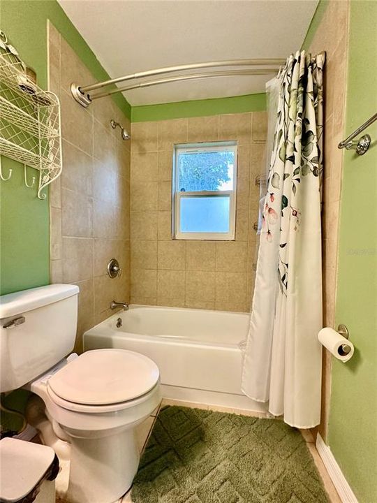 For Sale: $278,000 (2 beds, 1 baths, 1008 Square Feet)