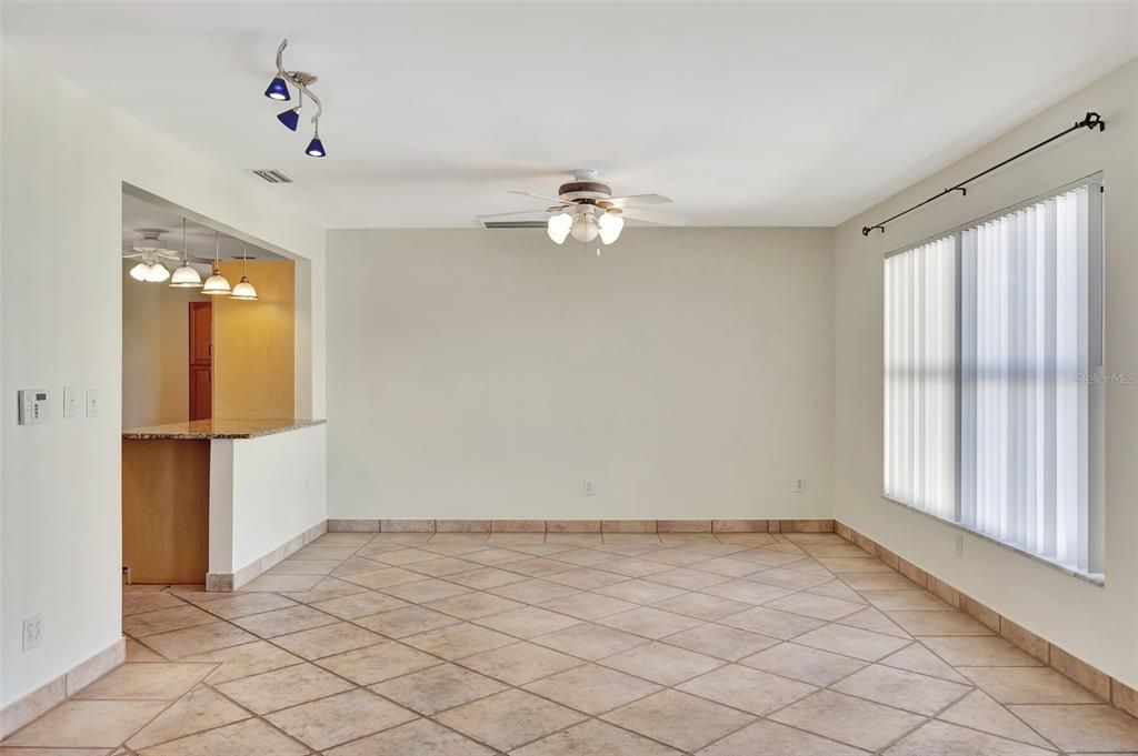 Dining area off the kitchen