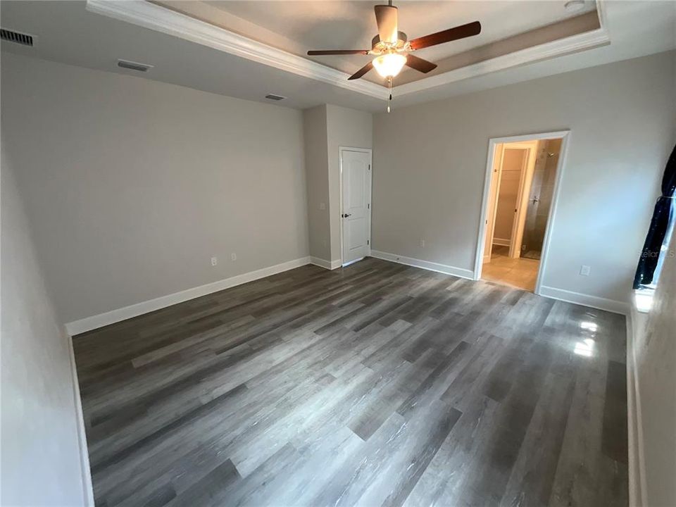 For Rent: $2,500 (3 beds, 2 baths, 1728 Square Feet)