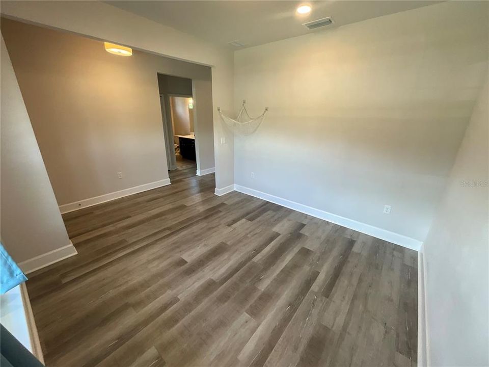 For Rent: $2,500 (3 beds, 2 baths, 1728 Square Feet)