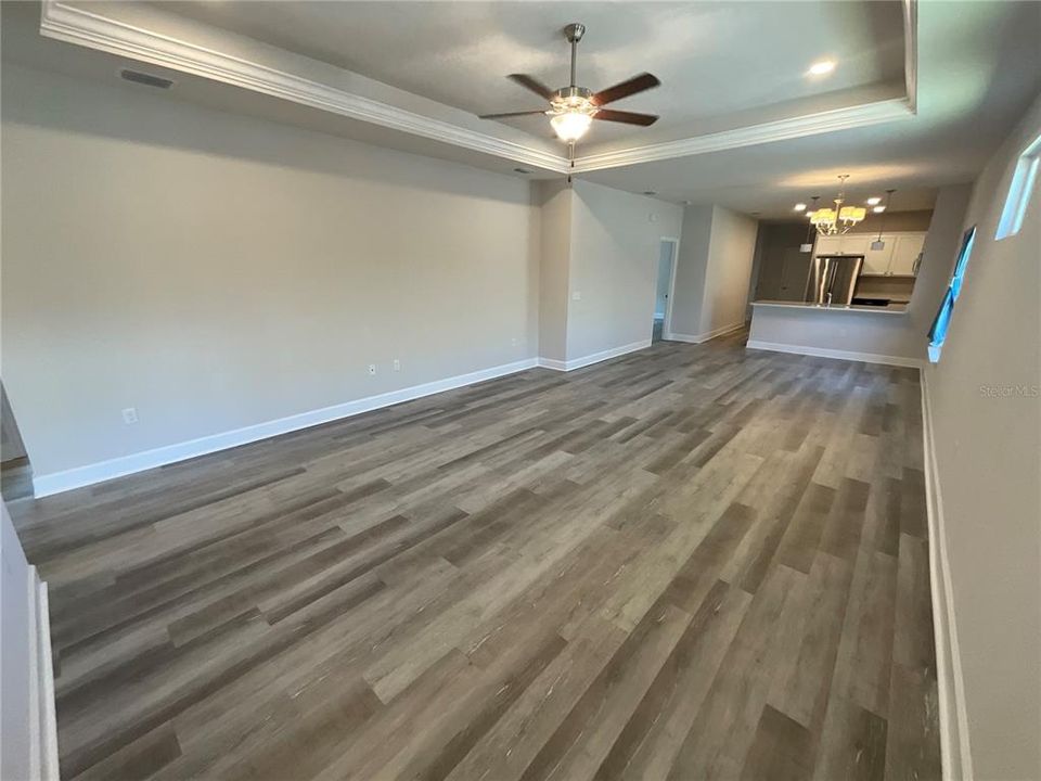 For Rent: $2,500 (3 beds, 2 baths, 1728 Square Feet)