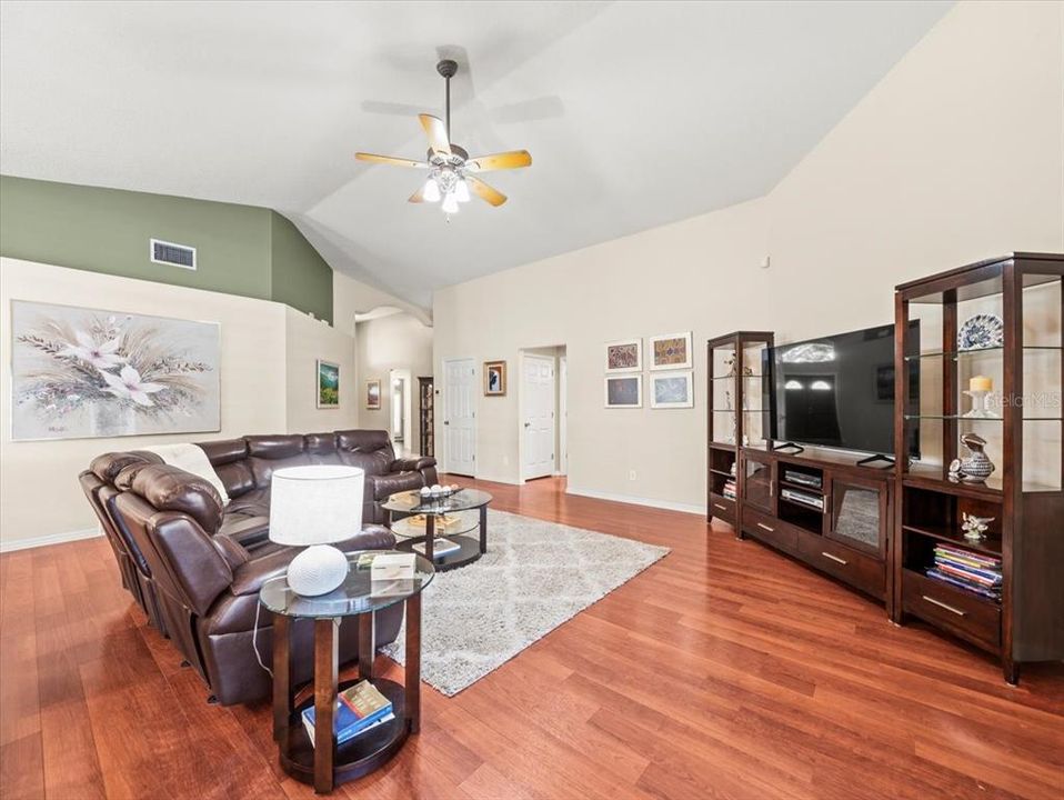 Active With Contract: $600,000 (4 beds, 2 baths, 2104 Square Feet)