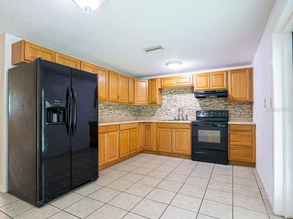 For Sale: $279,995 (4 beds, 1 baths, 1854 Square Feet)