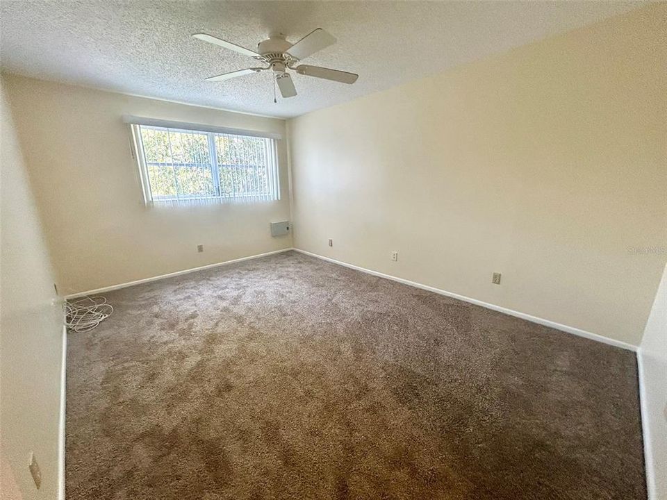 For Sale: $139,000 (2 beds, 2 baths, 1050 Square Feet)