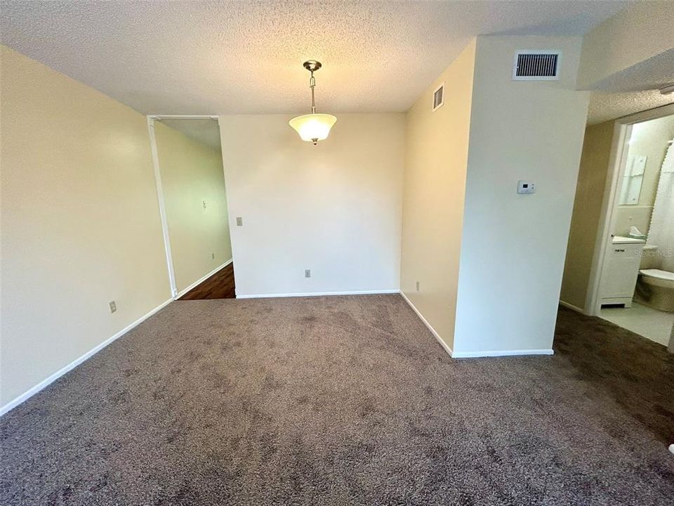 For Sale: $139,000 (2 beds, 2 baths, 1050 Square Feet)