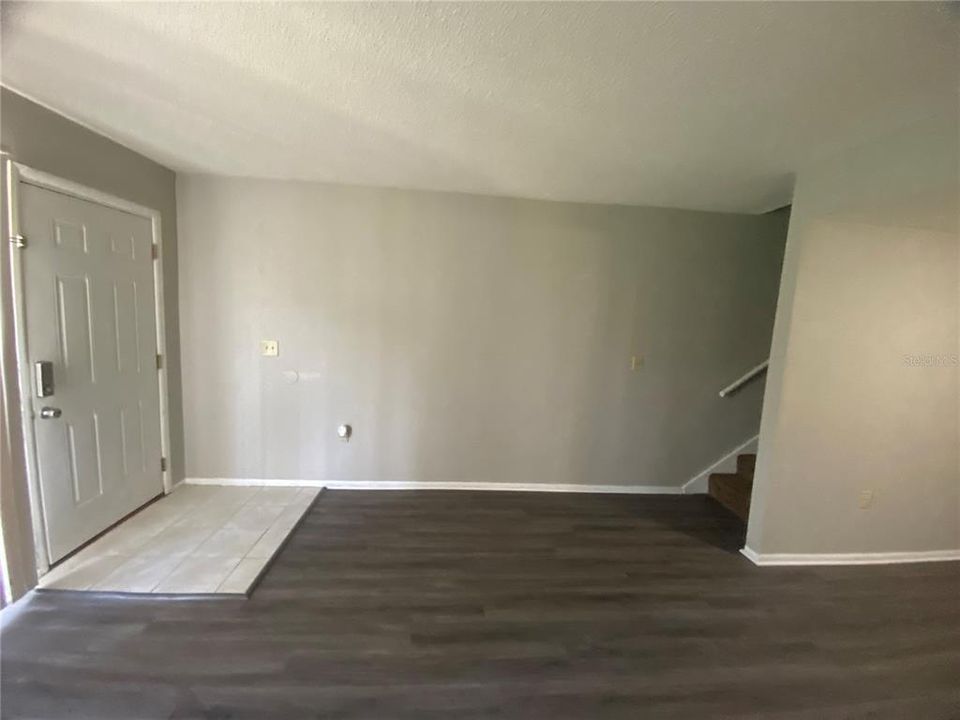 For Sale: $144,900 (1 beds, 1 baths, 765 Square Feet)