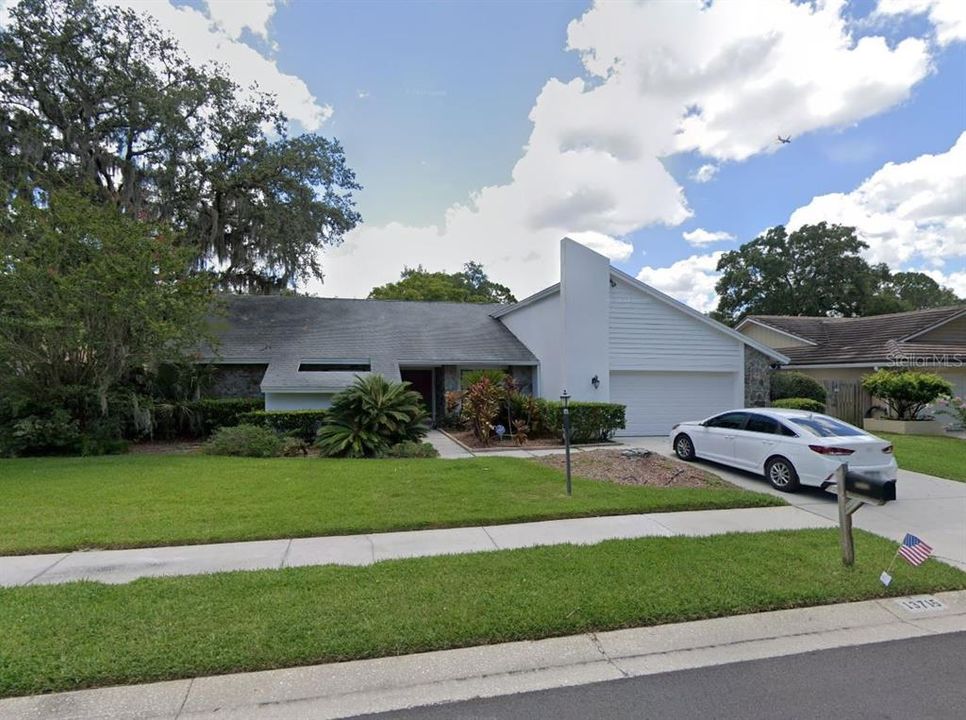 Recently Sold: $600,000 (3 beds, 2 baths, 2552 Square Feet)