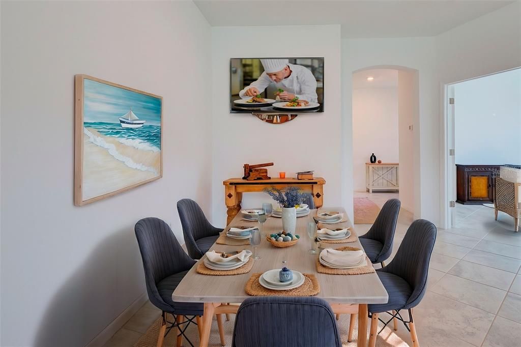 Virtually staged dining room