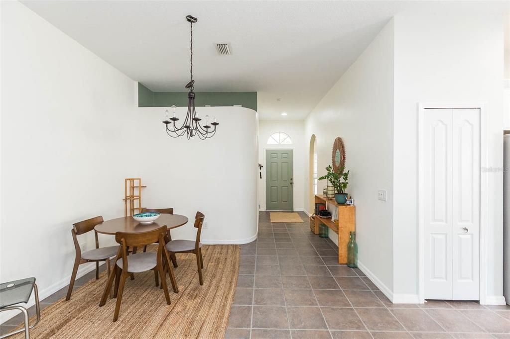 For Sale: $475,000 (3 beds, 2 baths, 1722 Square Feet)