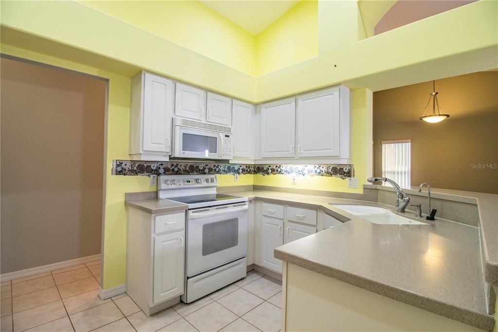 For Sale: $289,900 (3 beds, 2 baths, 1621 Square Feet)