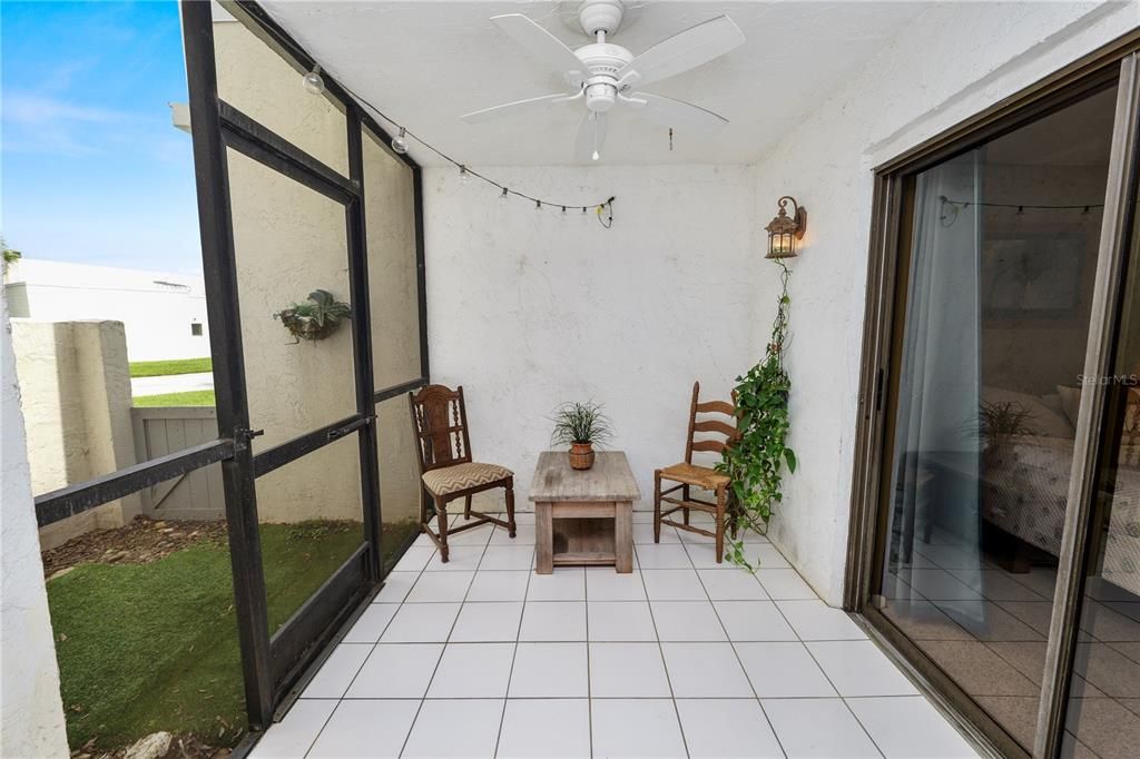 For Sale: $200,000 (2 beds, 2 baths, 1215 Square Feet)