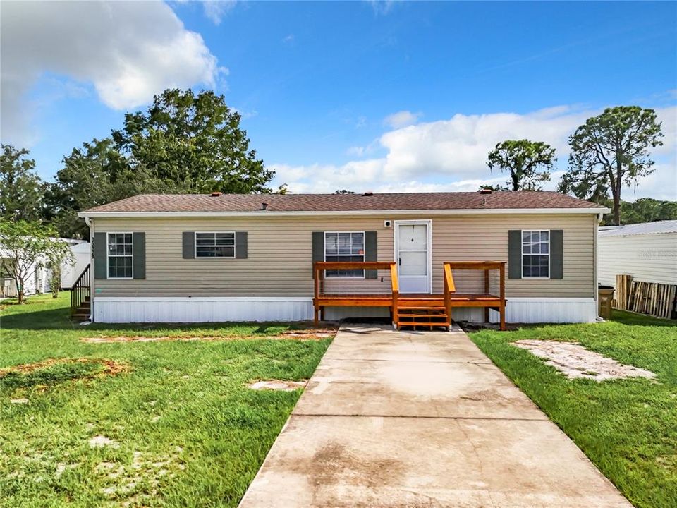 For Sale: $224,900 (3 beds, 2 baths, 1296 Square Feet)