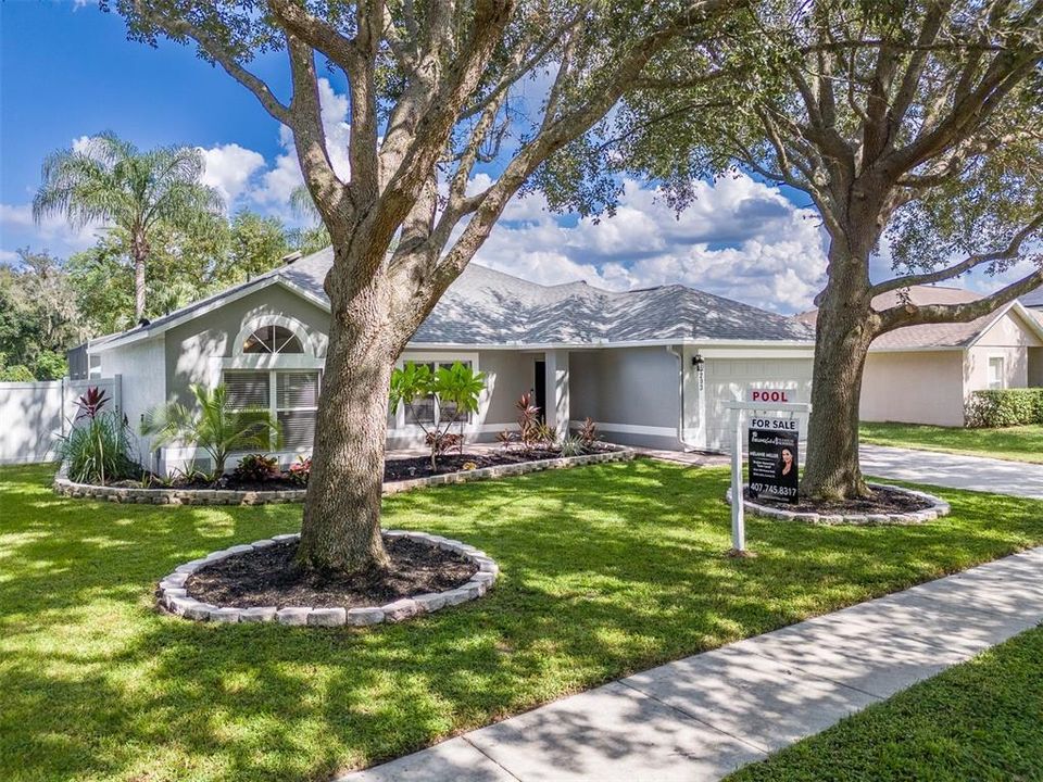 For Sale: $435,000 (3 beds, 2 baths, 1760 Square Feet)