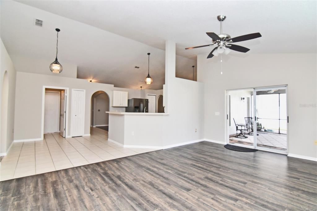 For Sale: $435,000 (3 beds, 2 baths, 1760 Square Feet)