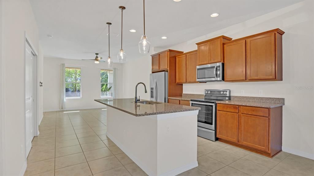 For Sale: $429,100 (2 beds, 2 baths, 1800 Square Feet)