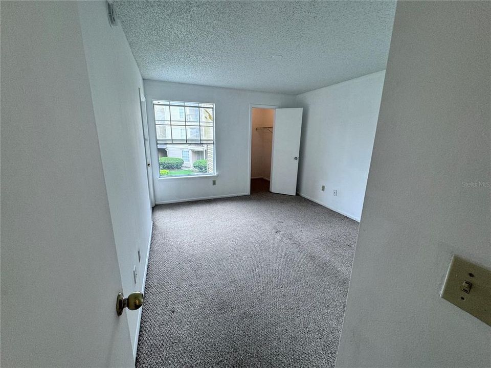 For Sale: $139,000 (1 beds, 1 baths, 660 Square Feet)