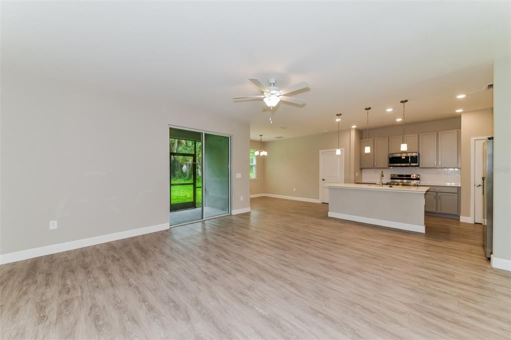 For Sale: $349,900 (3 beds, 2 baths, 1791 Square Feet)