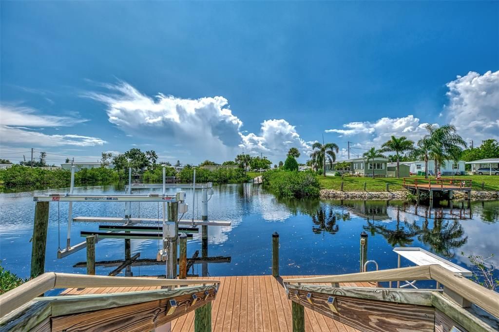 Boat Dock w/Trex Decking & 6000LB Remote Control Boat Lift