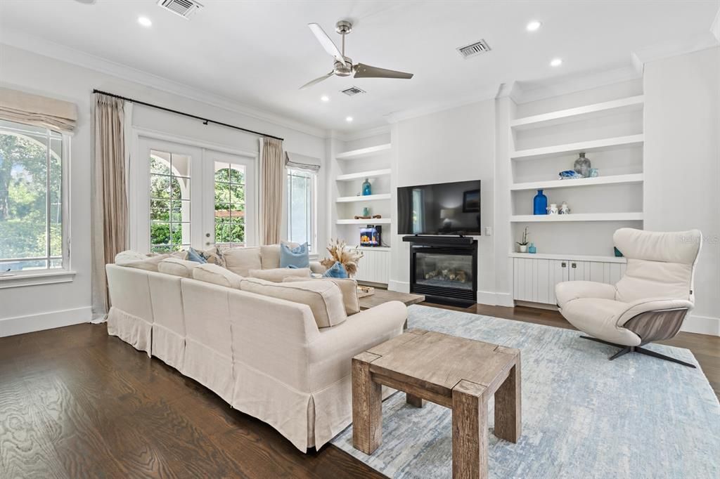 For Sale: $1,850,000 (4 beds, 4 baths, 3945 Square Feet)