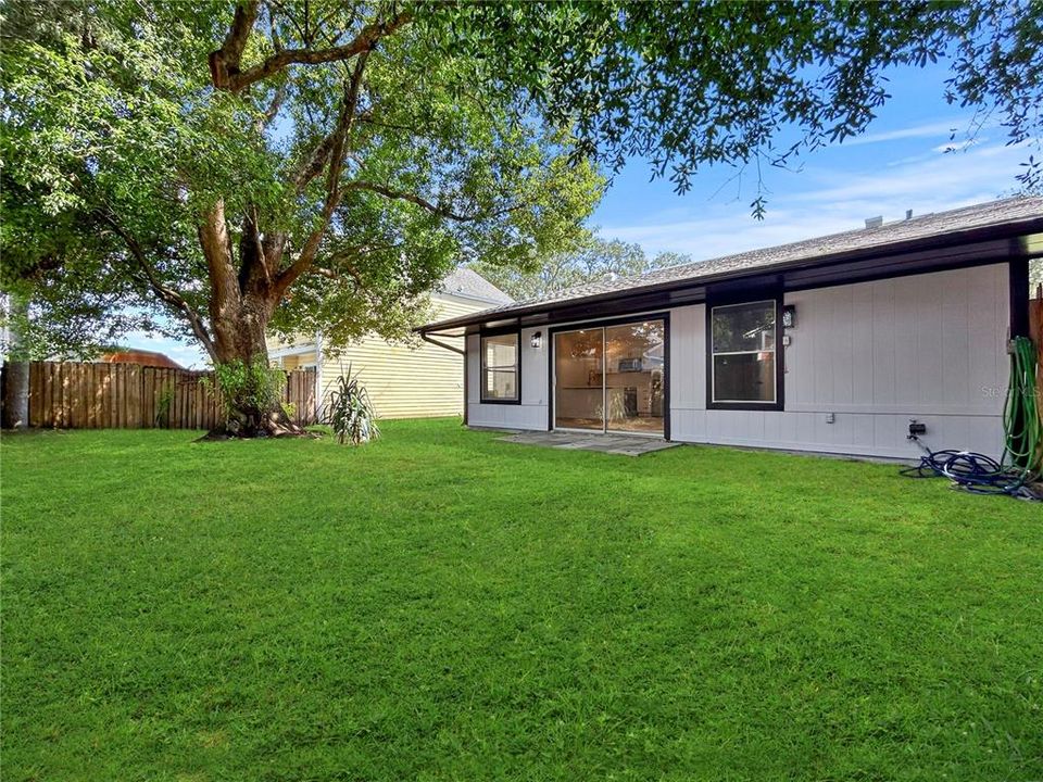 For Sale: $314,900 (3 beds, 2 baths, 1025 Square Feet)