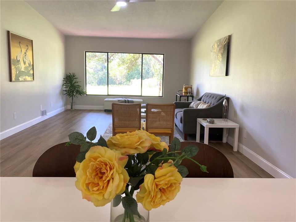 For Sale: $269,000 (2 beds, 2 baths, 1304 Square Feet)