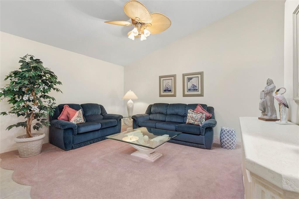 Open Livingroom dining room