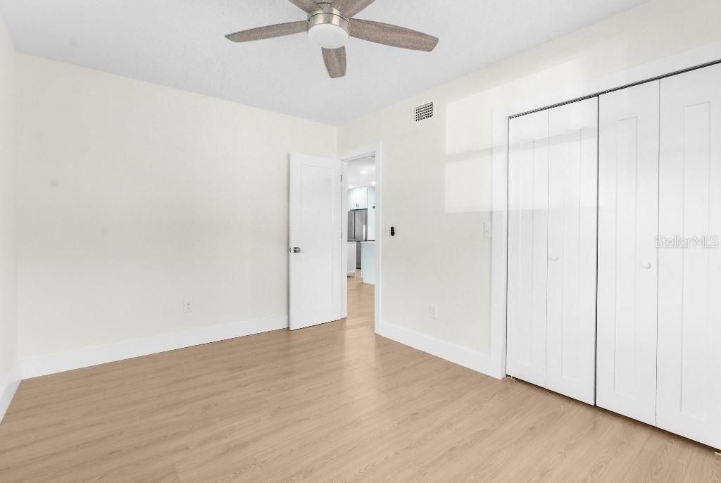 For Sale: $389,000 (2 beds, 1 baths, 858 Square Feet)