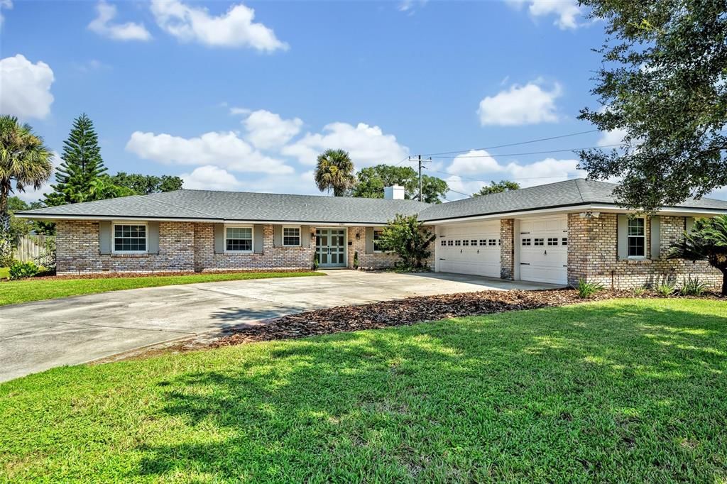 For Sale: $649,000 (4 beds, 2 baths, 2241 Square Feet)