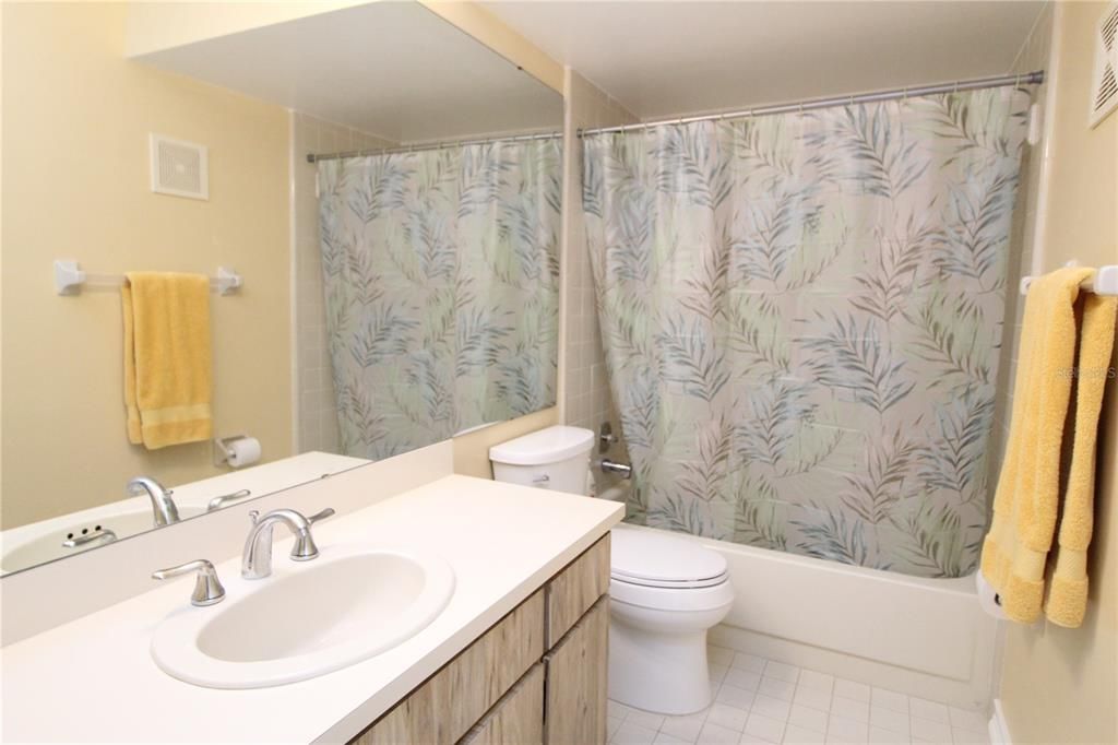 For Sale: $201,000 (3 beds, 2 baths, 1473 Square Feet)