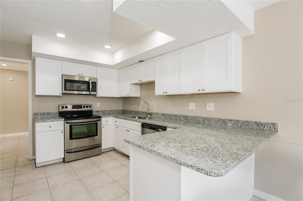 For Rent: $2,075 (3 beds, 2 baths, 1828 Square Feet)