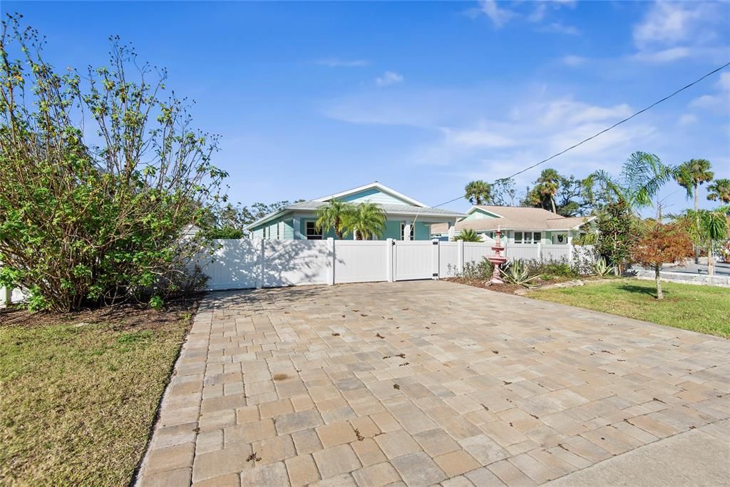 For Rent: $5,000 (3 beds, 2 baths, 1446 Square Feet)