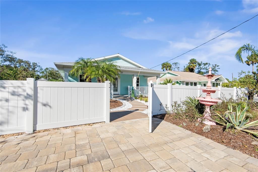 For Rent: $5,000 (3 beds, 2 baths, 1446 Square Feet)