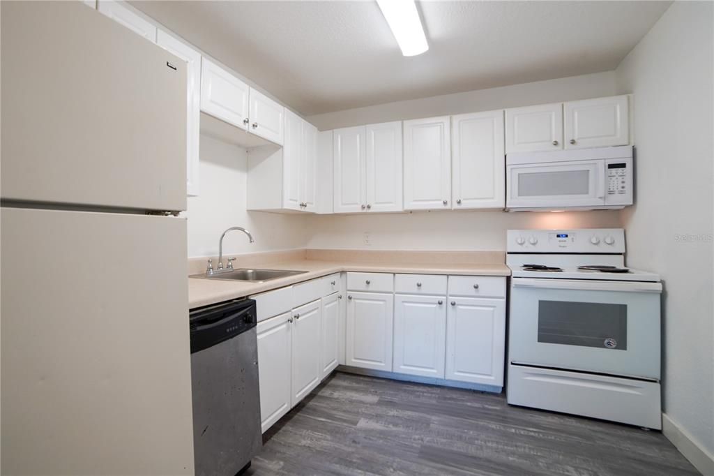 For Rent: $1,665 (2 beds, 2 baths, 1165 Square Feet)