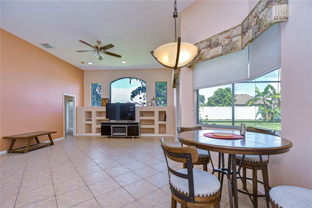 Sunlit breakfast nook!