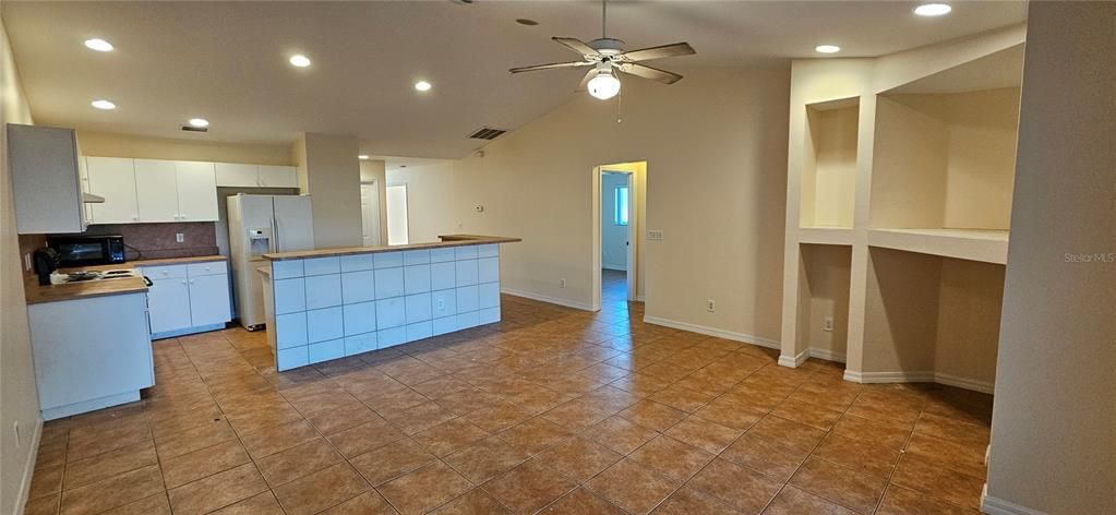 For Rent: $1,675 (3 beds, 2 baths, 1373 Square Feet)