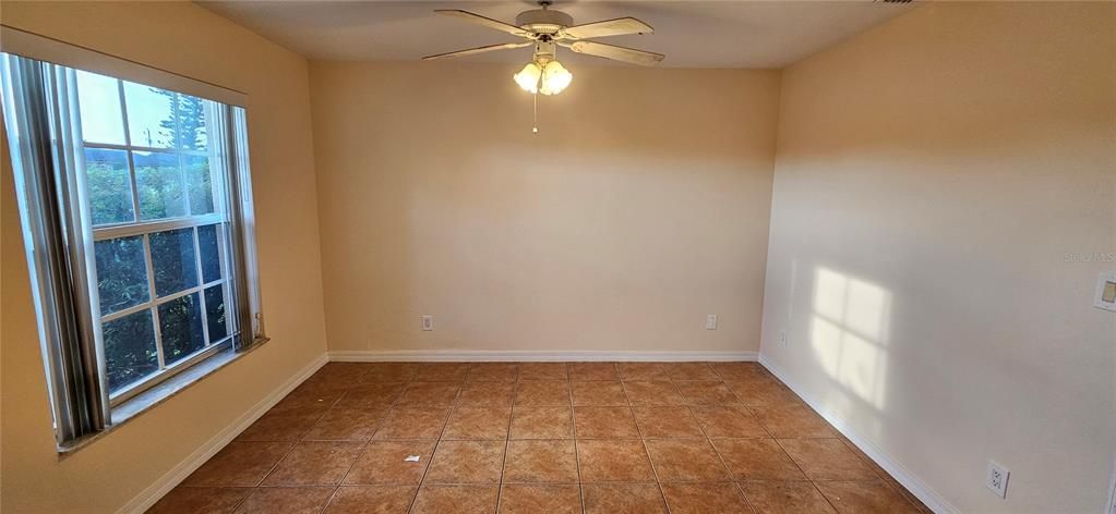 For Rent: $1,675 (3 beds, 2 baths, 1373 Square Feet)