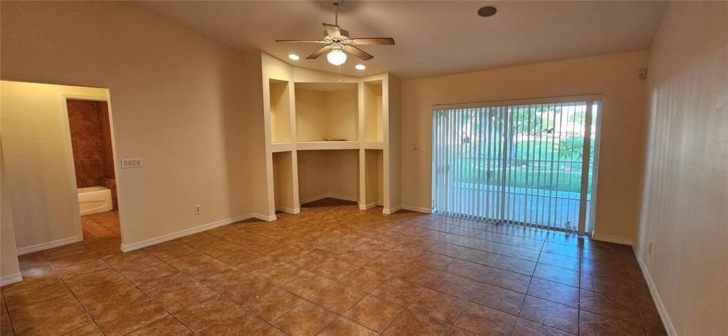 For Rent: $1,675 (3 beds, 2 baths, 1373 Square Feet)