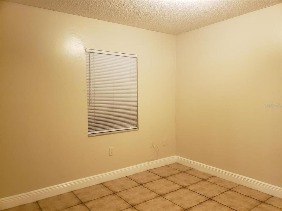 For Rent: $1,100 (2 beds, 2 baths, 1000 Square Feet)