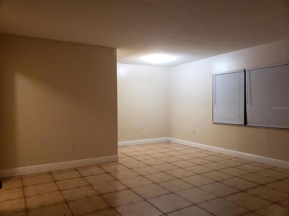 For Rent: $1,100 (2 beds, 2 baths, 1000 Square Feet)