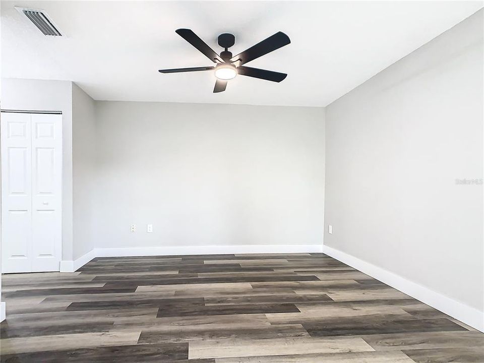 For Sale: $219,900 (3 beds, 2 baths, 980 Square Feet)