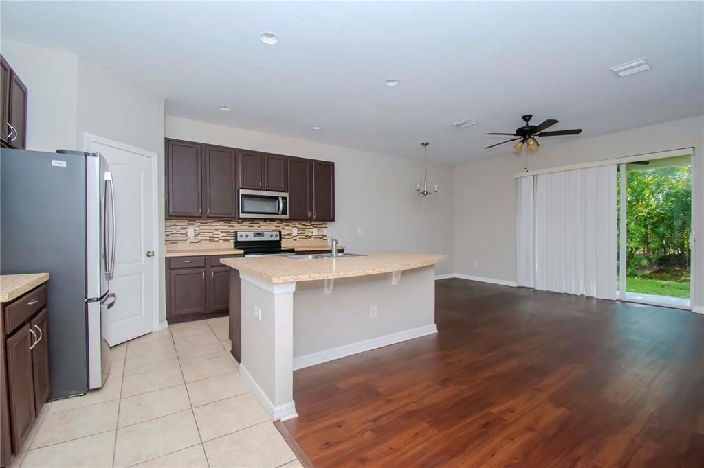 For Sale: $339,900 (3 beds, 2 baths, 1880 Square Feet)