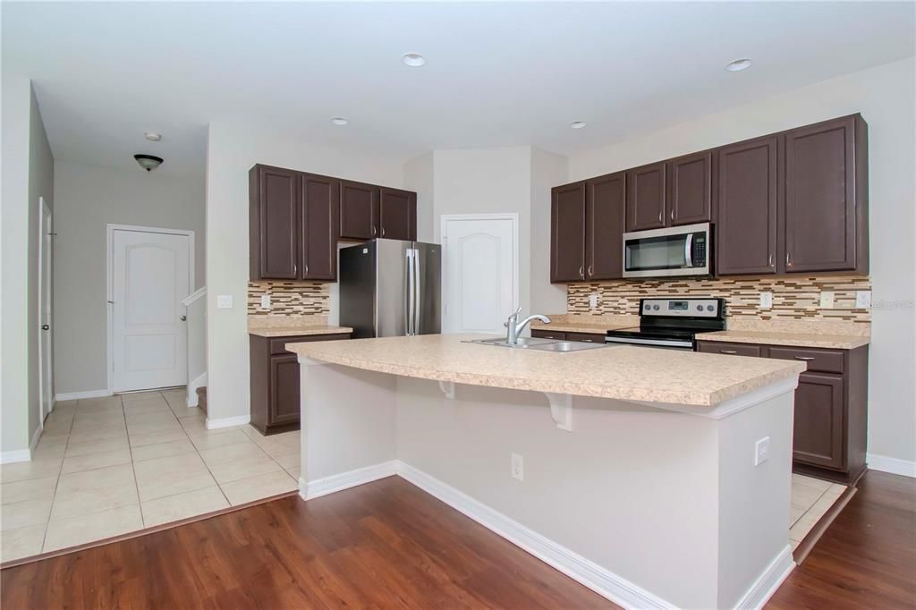 For Sale: $339,900 (3 beds, 2 baths, 1880 Square Feet)