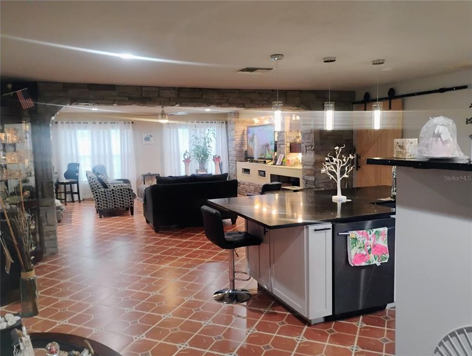 En Venta: $399,999 (4 camas, 2 baños, 2294 Pies cuadrados)