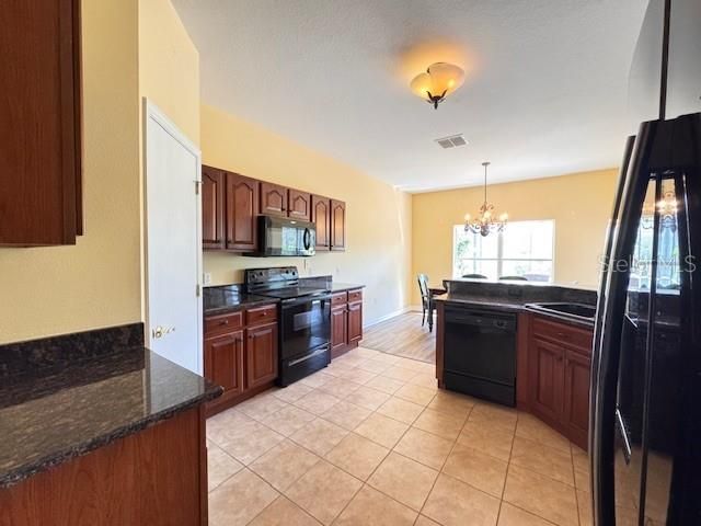 For Sale: $349,900 (2 beds, 2 baths, 1467 Square Feet)