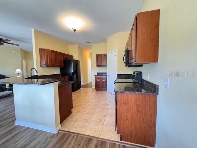 For Sale: $349,900 (2 beds, 2 baths, 1467 Square Feet)