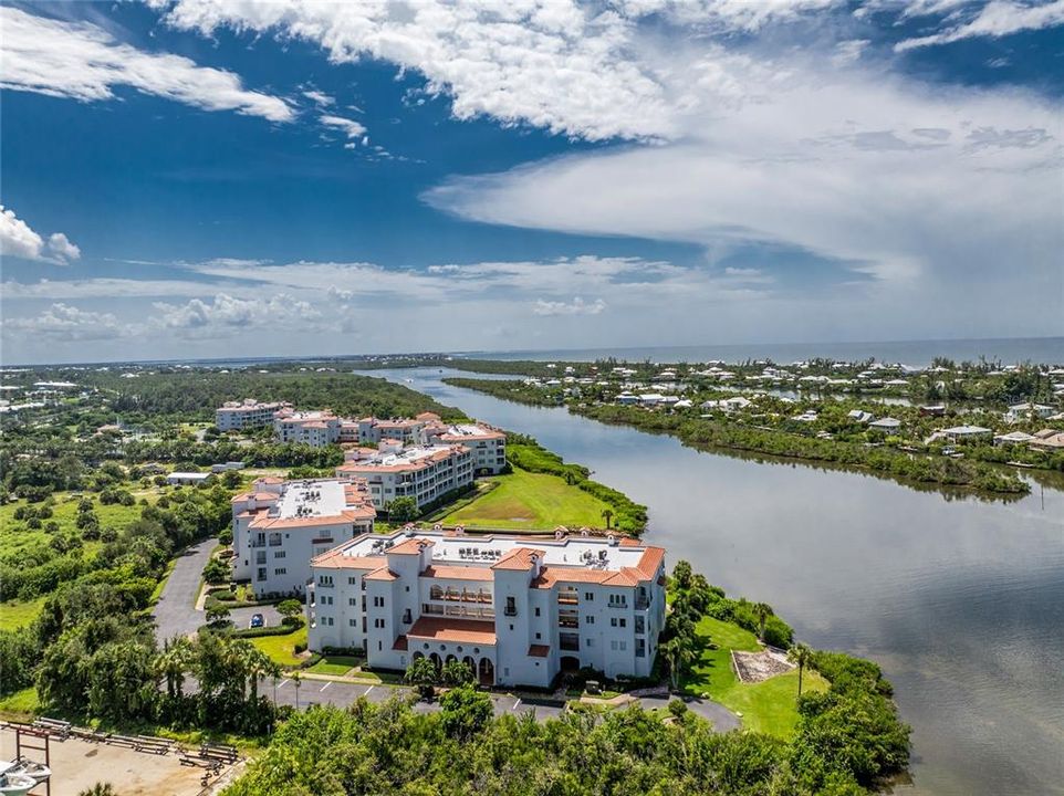 For Sale: $725,000 (2 beds, 2 baths, 1688 Square Feet)