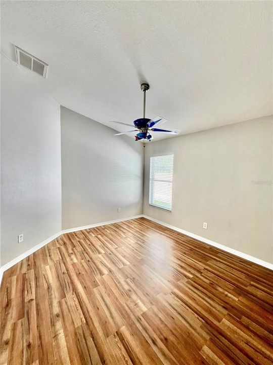 For Rent: $2,100 (3 beds, 2 baths, 1489 Square Feet)